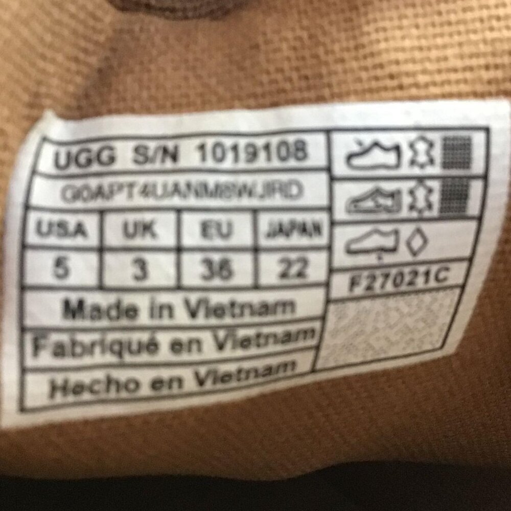 UGG Cas Slip-On Shoes Women's 5 Pre-Owned Great Shape - Picture 4 of 5